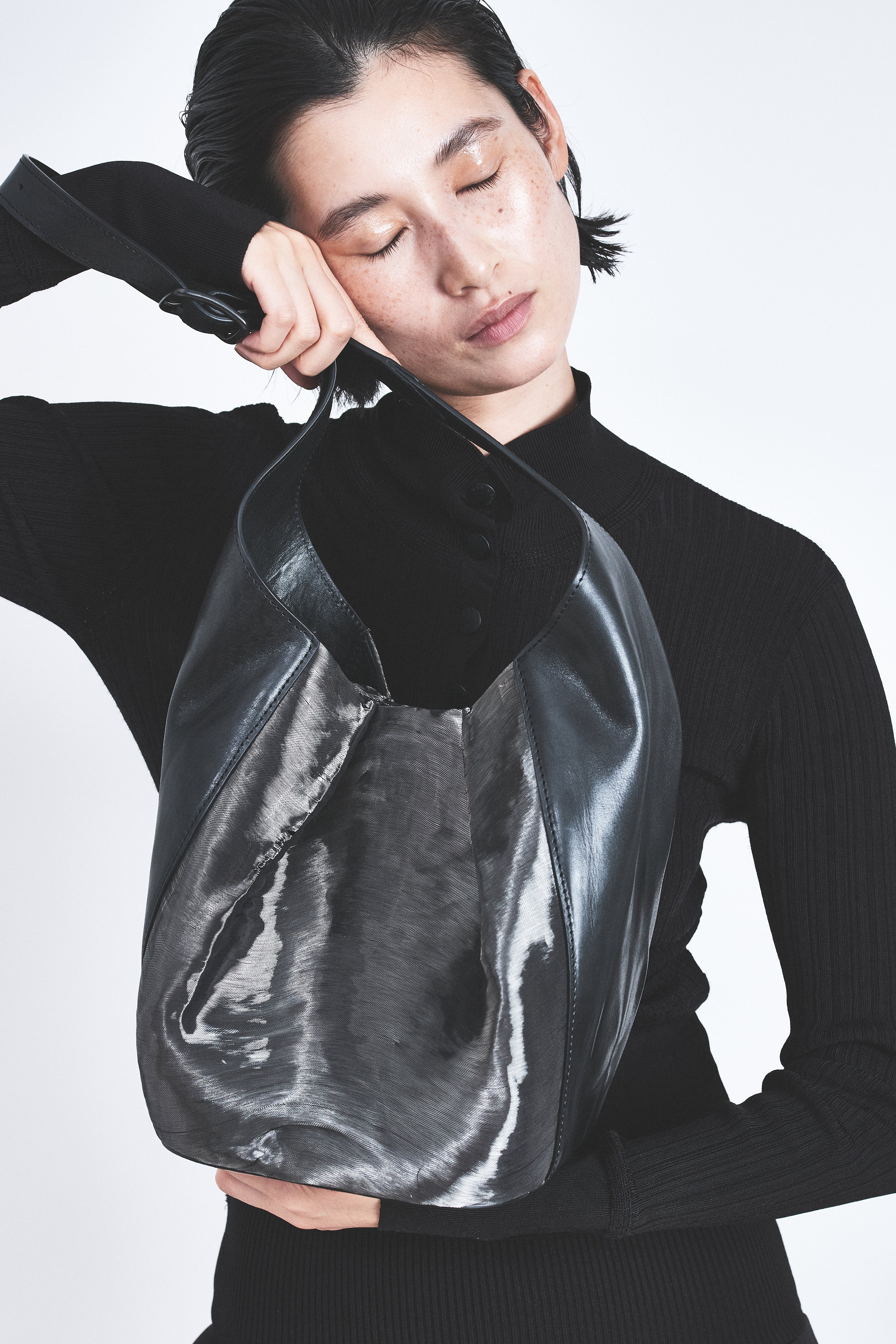 Tatemu Shoulder Bag -Suin Silk